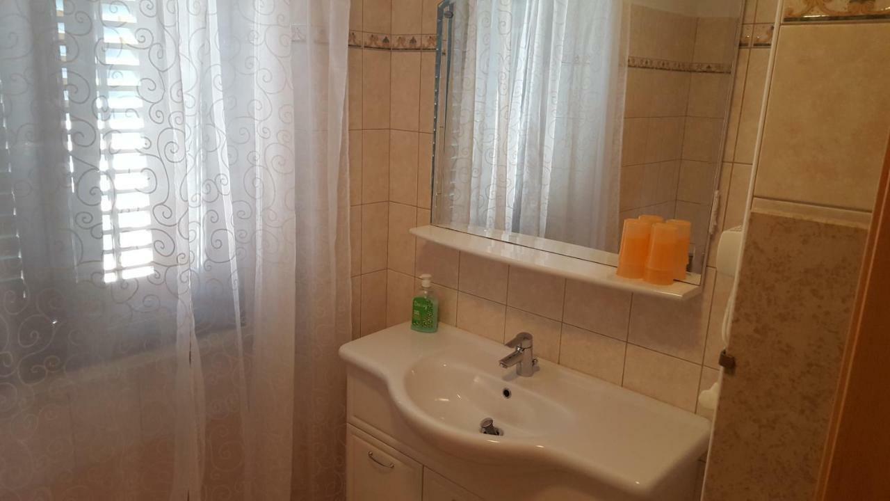 Ferienhaus Topic Vrsar Buitenkant foto