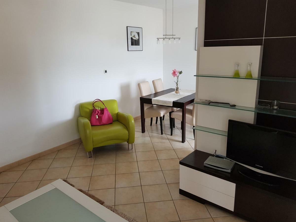 Ferienhaus Topic Vrsar Buitenkant foto